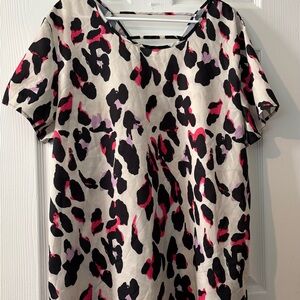 SHEIN Curve 3XL Top with Black and Pink Accents